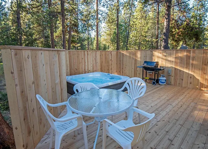 11 Pine Bough - Meredith Lodging