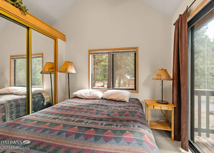Willamette Pass Inn & Chalets